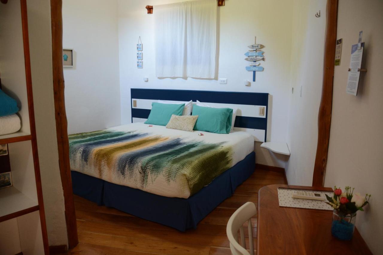 Capitan Max B&B Puerto Ayora  Exterior photo