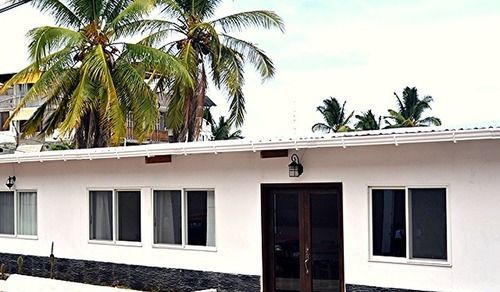 Capitan Max B&B Puerto Ayora  Exterior photo